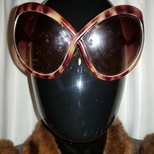 Oversized fun Tom Ford cat eye sunglasses